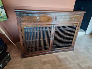 Dressoir uit Hongkong beschikbaar voor biedingen