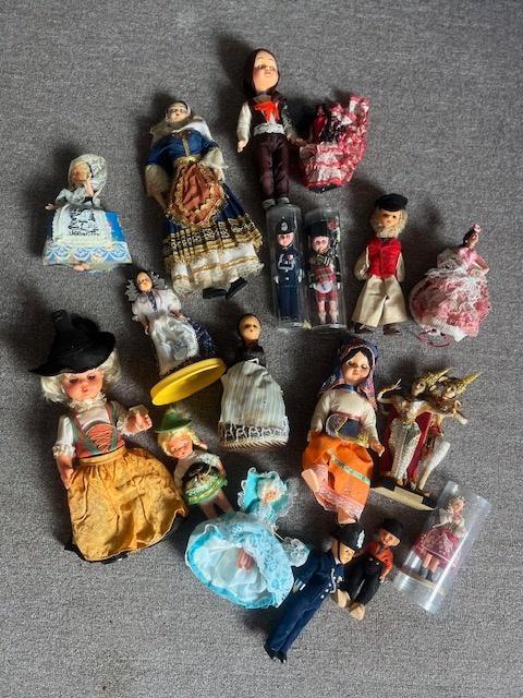 Klederdracht poppen. Brocante. Vintage, Verzamelen, Poppen, Gebruikt, Pop, Ophalen of Verzenden