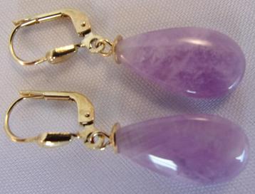 Nieuwe gouden oorbellen met Amethist, lang 3,3 cm. beschikbaar voor biedingen