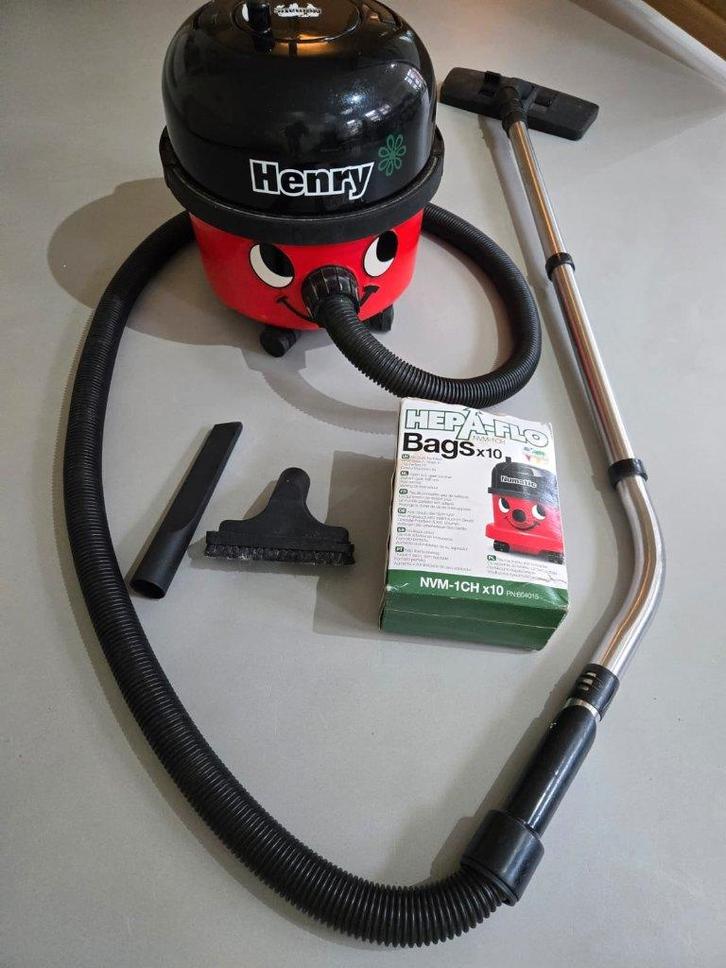 Numatic stofzuiger - Henry stofzuiger - rood - HVR200A, Witgoed en Apparatuur, Stofzuigers, Gebruikt, Stofzuiger, Minder dan 1200 watt