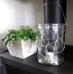 Kandelaar - kaarsenhouder - windlicht met metalen hartjes er, Huis en Inrichting, Overige materialen, Nieuw, Ophalen of Verzenden