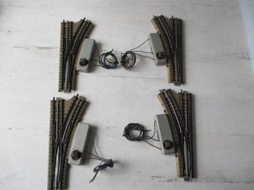  Märklin Wissels 2x Link en 2x Rechts Serie 3600 beschikbaar voor biedingen