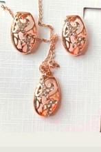 Ketting en oorbellen Swarovski, Sieraden, Tassen en Uiterlijk, Verzenden, Nieuw, Goud, Met hanger