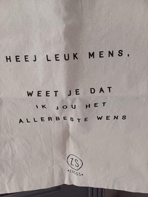 NIEUW: ZUSSS Katoenen Tasje 'Heej leuk mens', Sieraden, Tassen en Uiterlijk, Tassen | Schoudertassen, Nieuw, Overige merken, Overige kleuren