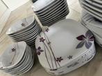 Compleet Melamine Servies - Zo goed als nieuw!, Overige materialen, Ophalen of Verzenden, Zo goed als nieuw, Effen