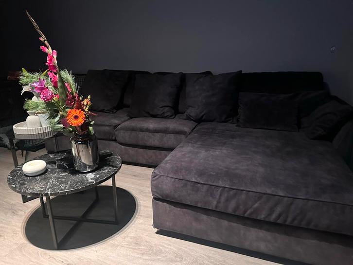 Zwarte Velvet Bankstel + Salon Tafel Set, Huis en Inrichting, Banken | Bankstellen, Gebruikt, Hoekbank, Vierpersoons of meer, 250 tot 300 cm