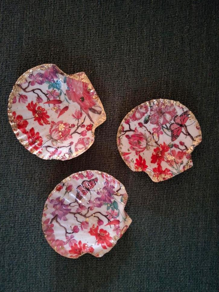 Schelp sieraden-schaaltjes/-schotels. Uniek kerstkado!!!, Huis en Inrichting, Woonaccessoires | Schalen en Manden, Nieuw, Schaal