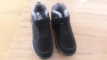 Wandelschoenen beschikbaar voor biedingen