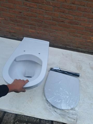 Nieuwe Villeroy&Boch O Novo Vita invalidentoilet(B32) beschikbaar voor biedingen