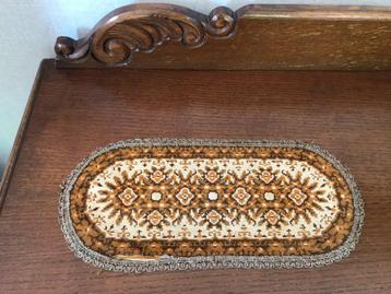 ovale vintage tafel loper - kleedje beschikbaar voor biedingen