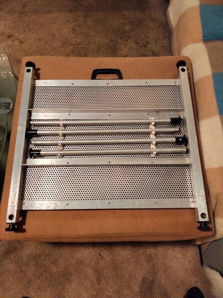 Mooi degelijk aluminium bushcraft survival airsoft tafel, Verzamelen, Militaria | Algemeen, Landmacht, Nederland, Ophalen