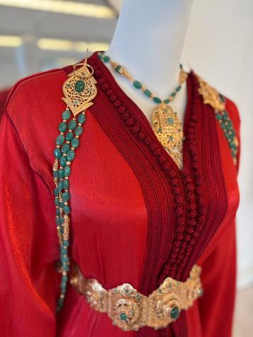 Marokaanse traditionele sieraden te huur beschikbaar voor biedingen