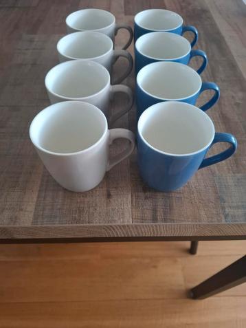 8 koffiemokken beschikbaar voor biedingen