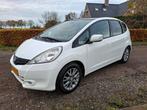 Honda Jazz 1.4 2012 Wit Elegance panoramadak!! VERKOCHT!!, Auto's, Voorwielaandrijving, 450 kg, 4 cilinders, Wit