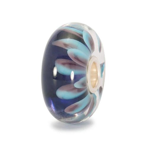 Trollbeads Blauwe Bloemblaadjes (Retired), Sieraden, Tassen en Uiterlijk, Bedels, Zo goed als nieuw, Trollbeads, Glas of Kristal