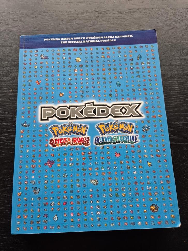 Pokédex guide Omega Ruby & Alpha Sapphire - Nette Staat, Spelcomputers en Games, Games | Nintendo 2DS en 3DS, Zo goed als nieuw