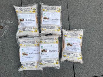 adv 79 / NIEUW partij 5 zakken rookmot / rookhout beschikbaar voor biedingen