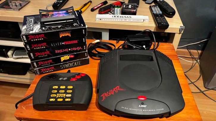 Atari Jaguar met 6 spellen - Complete set!, Spelcomputers en Games, Spelcomputers | Atari, Gebruikt, Atari Jaguar, Met 1 controller