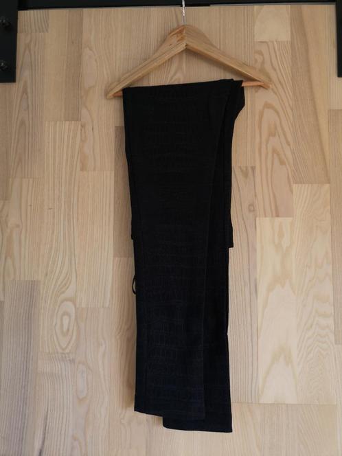 Nooit gedragen Zwarte broek/legging/jeans Karen Millen 38, Kleding | Dames, Broeken en Pantalons, Zo goed als nieuw, Maat 38/40 (M)