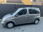 Toyota Yaris Verso 1.3 VVT-i Terra| TREKHAAK| HOGE INSTAP| N, Voorwielaandrijving, Stof, Gebruikt, Zwart
