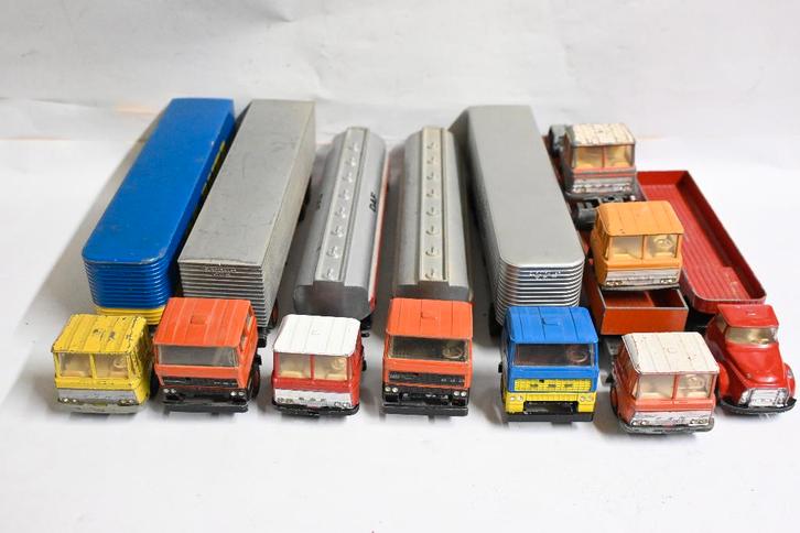 lot lion daf vrachtwagens DAF, Hobby en Vrije tijd, Modelauto's | 1:50, Gebruikt, Bus of Vrachtwagen, Lion Toys, Ophalen of Verzenden