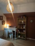 Bureau + bureau stoel, Huis en Inrichting, Slaapkamer | Complete slaapkamers, Zo goed als nieuw, Ophalen
