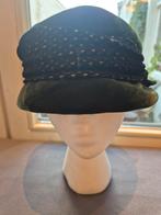 Oud sjiek hoedje fluweel, Kleding | Dames, Hoeden en Petten, Ophalen, Zo goed als nieuw, One size fits all
