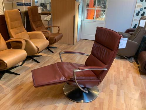 Relaxfauteuil met accu en prachtig leder, Huis en Inrichting, Fauteuils, Zo goed als nieuw, 50 tot 75 cm, Ophalen of Verzenden