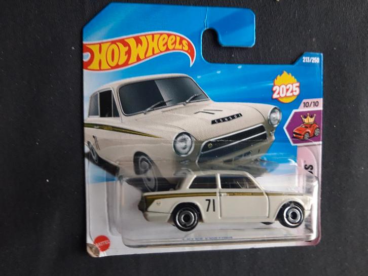 Hotwheels Ford Lotus Cortina - nieuw in blister op kaart, Hobby en Vrije tijd, Modelauto's | Overige schalen, Nieuw, Auto, Ophalen of Verzenden