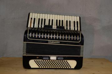 Accordeon Weltmeister  FDJ  vintage beschikbaar voor biedingen
