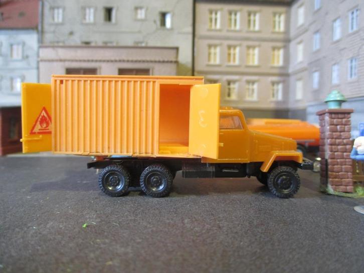 IFA G5 met koffer-opbouw - DDR VEB SES ( omgebouwd ), Hobby en Vrije tijd, Modelauto's | 1:87, Gebruikt, Bus of Vrachtwagen, Rietze