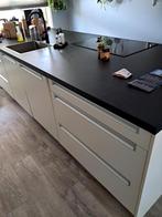 KEUKEN MET KOOKEILAND + APPARATUUR +BEZORGEN MOGELIJK, Ophalen, Wit, Dubbelwandige keuken, Zo goed als nieuw