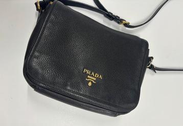 PRADA zwarte leren schoudertas beschikbaar voor biedingen