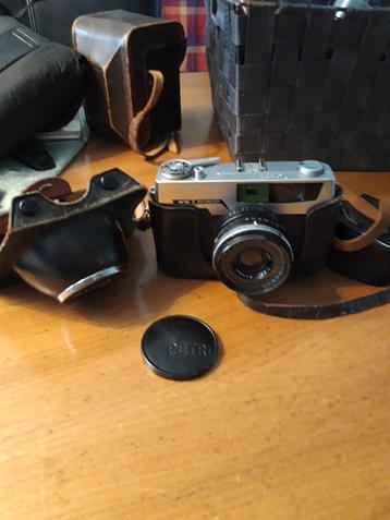 Petri 7 Camera - Vintage Compact Camera beschikbaar voor biedingen