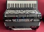 Accordiola Piano V Cassotto accordeon .5korig . Top ., Muziek en Instrumenten, Accordeons, Gebruikt, Accordiola, 120-bas, Met riemen