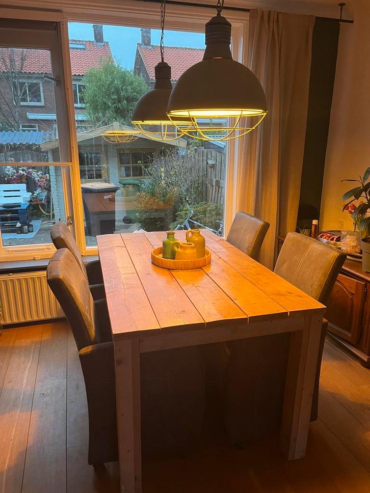 Eettafel met stoelen op wieltjes, Huis en Inrichting, Stoelen, Gebruikt, Vijf, Zes of meer stoelen, Hout, Stof, Grijs, Ophalen