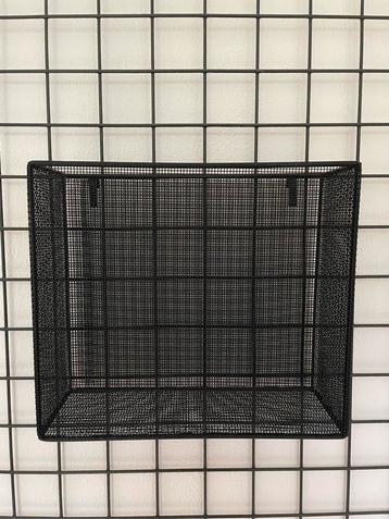 Hangende opberger/mand/draadmand metaal zwart beschikbaar voor biedingen