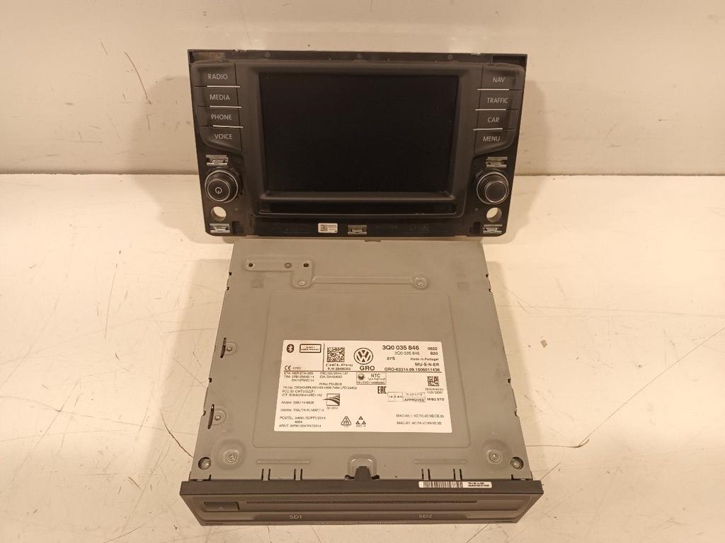 Navigatiesysteem Volkswagen Passat, Onderdelen@venauto.nl, Van der Ven Autorecycling B.V., Gebruikt, Ettenseweg 76, 4706 PB Roosendaal, The Netherlands