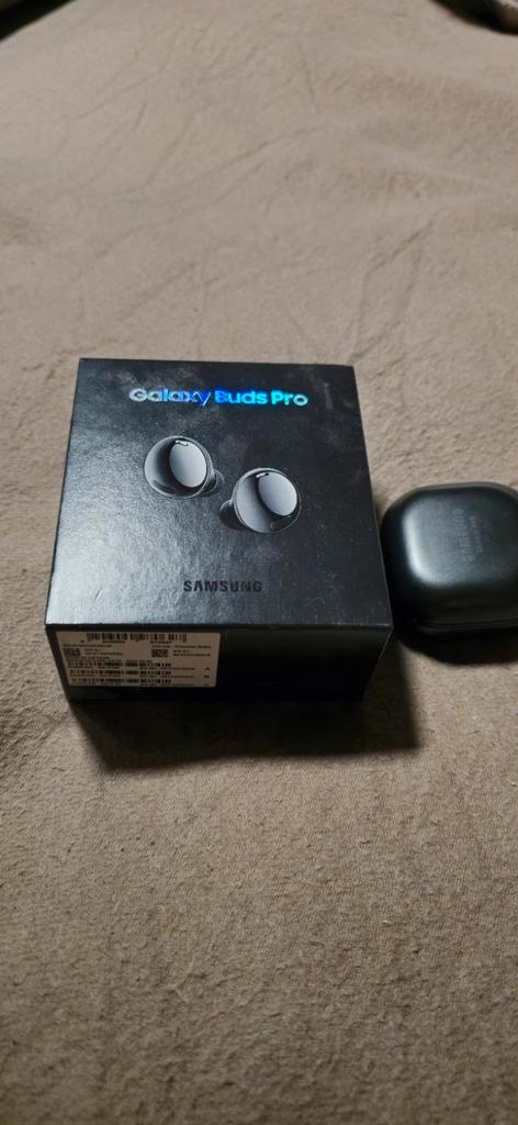 SamsungBuds Pro,REAGEREN ALS JE HEM ECHT WILT HEBBEN.SERIEUS, Telecommunicatie, Mobiele telefoons | Oordopjes, Bluetooth, Ophalen of Verzenden