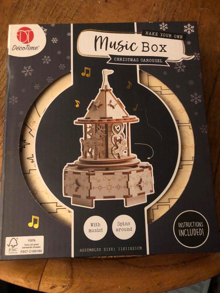 Muziekdoos Kerstcarrousel - Nieuw in doos!, Hobby en Vrije tijd, Knutselen, Nieuw, Knutselwerk, Ophalen of Verzenden
