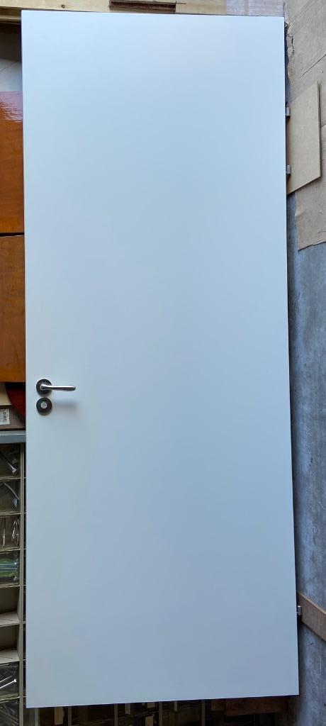 Svedex rechtsdraaiende opdekdeur 229,3x88 cm, Doe-het-zelf en Verbouw, Deuren en Horren, Zo goed als nieuw, Binnendeur, 215 cm of meer