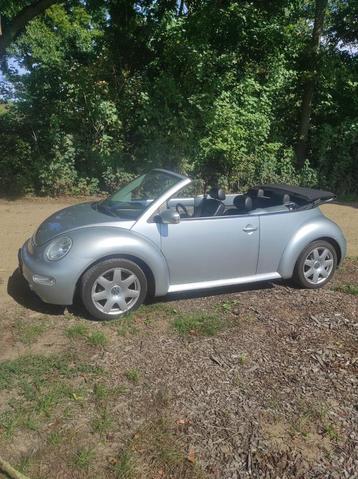 Leuke Volkswagen new beetle 2003 Grijs cabrio1.6 beschikbaar voor biedingen