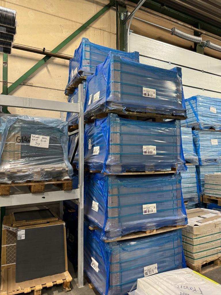 Restpartij Keramische tegels B&B B. Ton Antra 90x90, 350m2, Doe-het-zelf en Verbouw, Tegels, 60 cm of meer, Nieuw, Ophalen of Verzenden