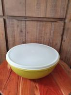 Tupperware grote beslag/mixerkom 6 lt. groen met deksel, Huis en Inrichting, Ophalen of Verzenden, Gebruikt, Wit, Bak of Kom