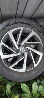 VW 17" lichtmetalen velgen + Hankook winterbanden (4x), Auto-onderdelen, Banden en Velgen, Ophalen, Banden en Velgen, 17 inch