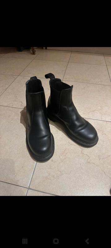 Zwarte boots mt 40 beschikbaar voor biedingen