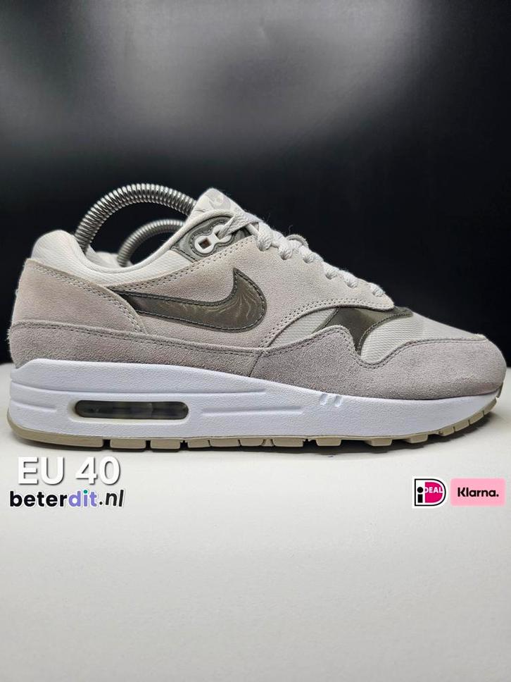 Nike Air Max 1 SE 'Atmosphere Grey'
Maat: 40, Kleding | Dames, Schoenen, Zo goed als nieuw, Sneakers of Gympen, Grijs, Ophalen of Verzenden
