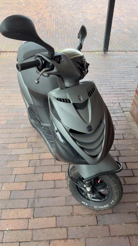 piaggio Zip 4t 50cc, Fietsen en Brommers, Scooters | Piaggio, Zo goed als nieuw, Zip, Maximaal 45 km/u, Benzine, Ophalen