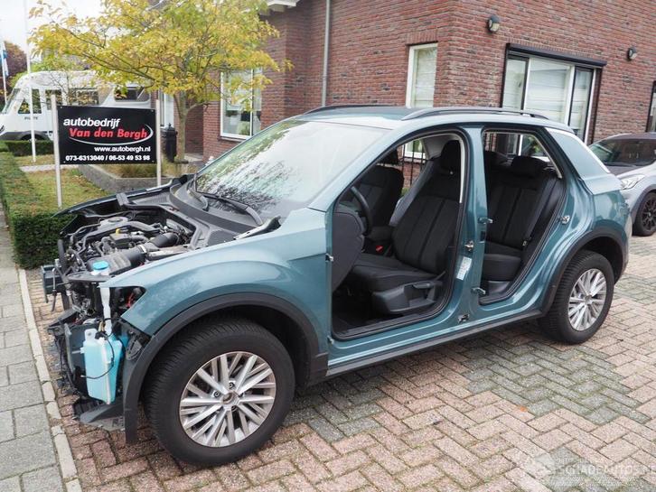 Volkswagen T-Roc 1.0 TSI Life (bj 2023), Auto diversen, Schadeauto's, Volkswagen, Handgeschakeld, Benzine, SUV of Terreinwagen