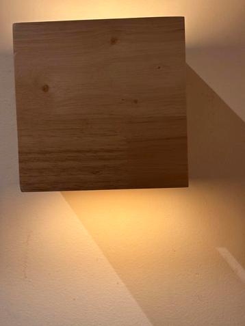 Houten Wandlamp Oplaadbaar - ZGAN beschikbaar voor biedingen